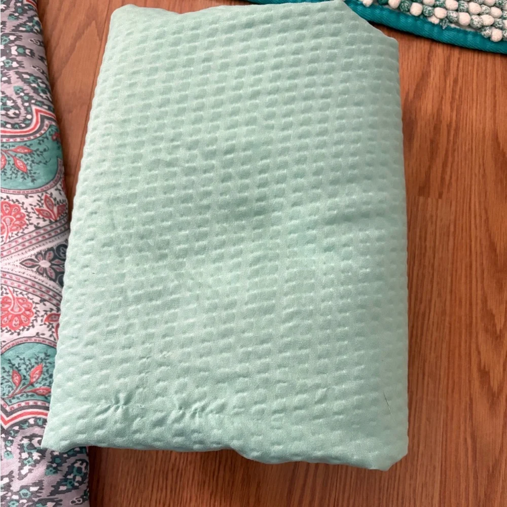Paisley Patterned Fabric Shower curtain bundle